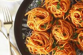 Domatesli Spagetti